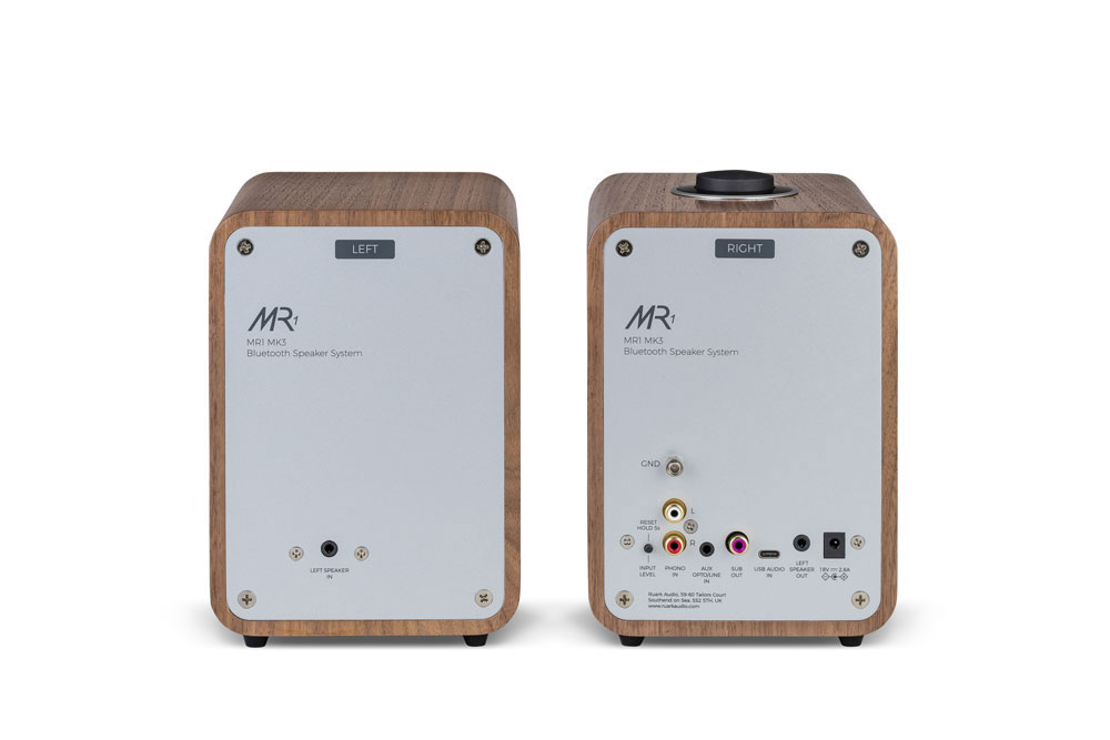 Project T1 EVO Turntable Walnut Plus Ruark MR1 - Image 5